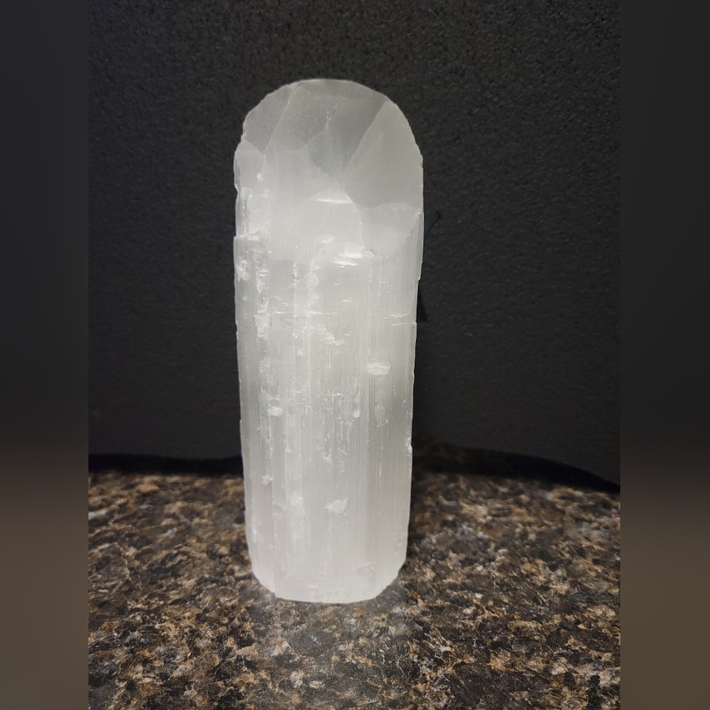 Selenite stand - Picture 2 of 8